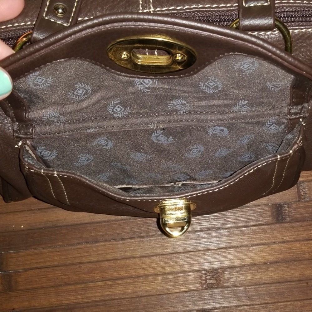 Chaps shoulder bag - Picture 3 of 5